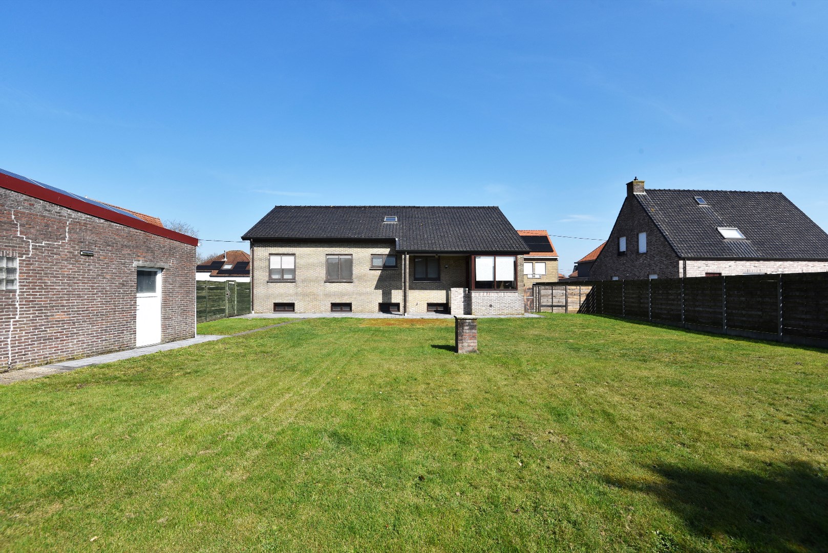 Ruime woning met 3 slaapkamers en tuin te Maldegem 