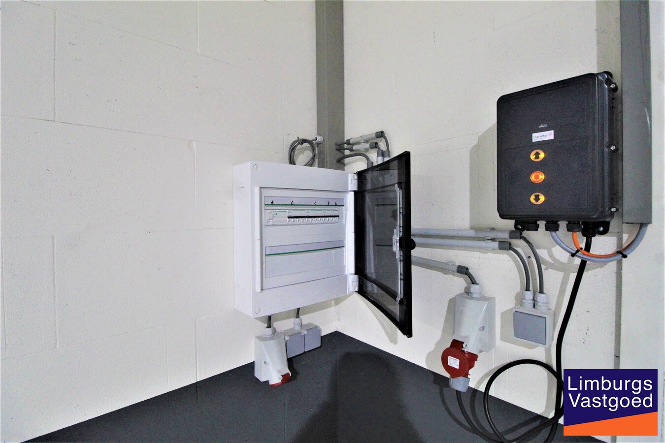 DE BEER - KMO UNITS - v.a. 110 m² tot 478 m² - Nabij E 313 