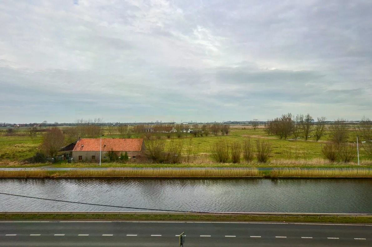 Nieuwbouwappartement met twee slaapkamers gelegen aan het kanaal te Oudenburg 