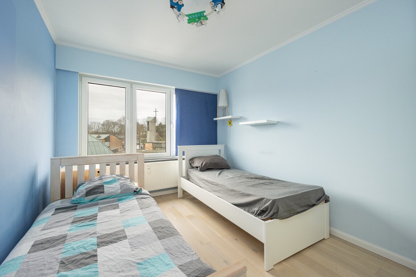 Modern appartement met twee slaapkamers en terras te Deurne! 