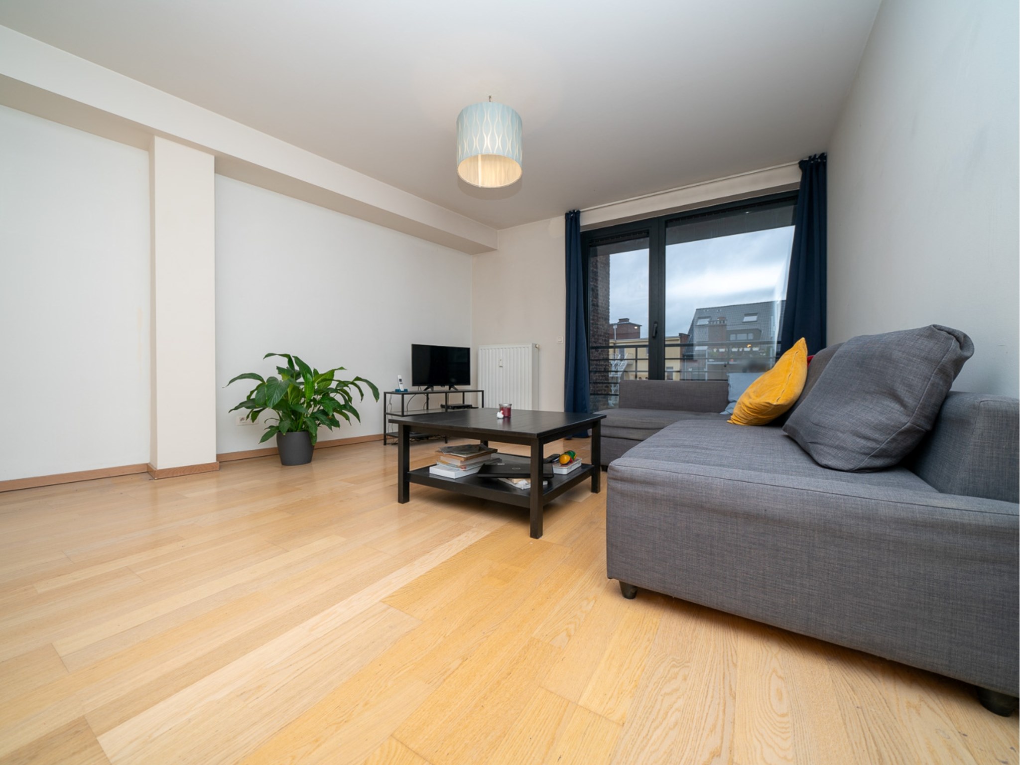 Recent 1-kamer appartement met terras, staanplaats, kelder 