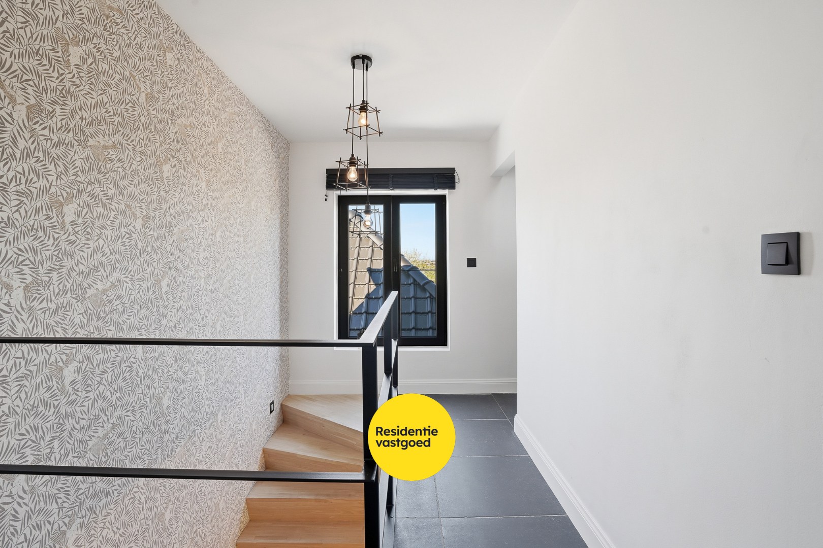 Volledig gerenoveerde alleenstaande woning op toplocatie in Zedelgem 