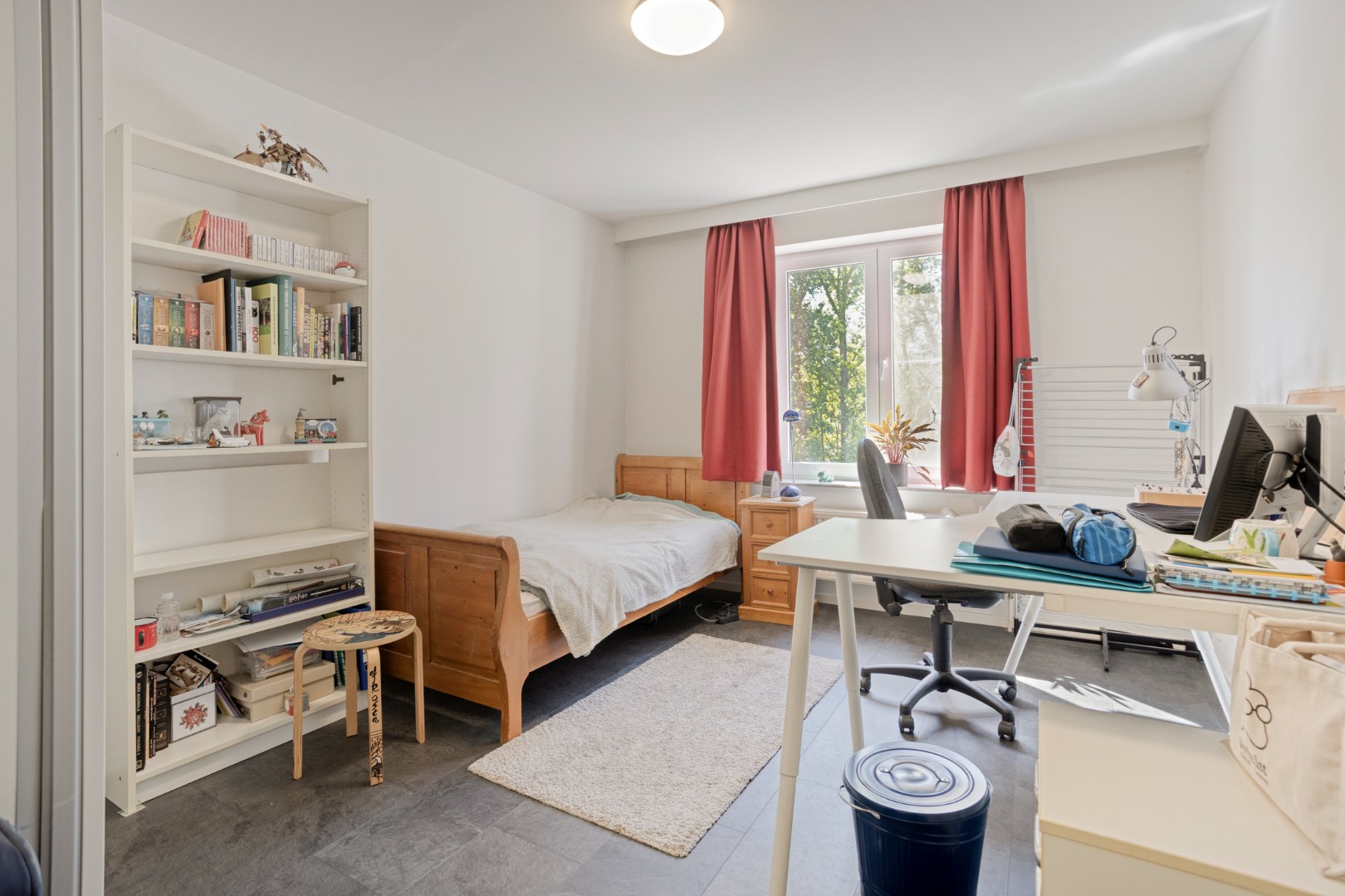 Gunstig gelegen gerenoveerd appartement met 2 ruime slaapkamers en groot terras vlakbij Leuven - EPC 186 kWh/m² - bewoonbare oppervlakte 104 m² 