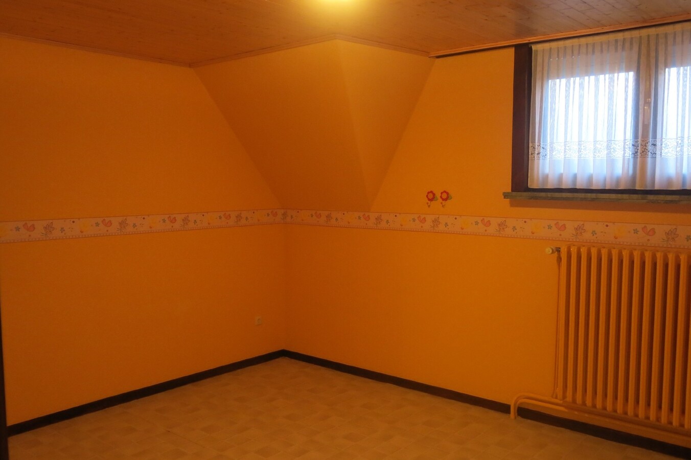 Goed onderhouden woning met 4 grote slaapkamers 
