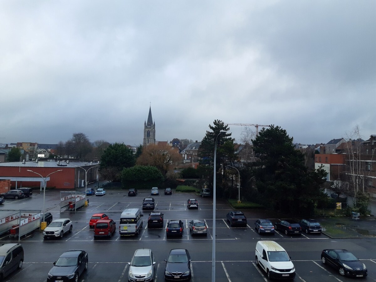 Ruim appartement met 2 terrassen. 