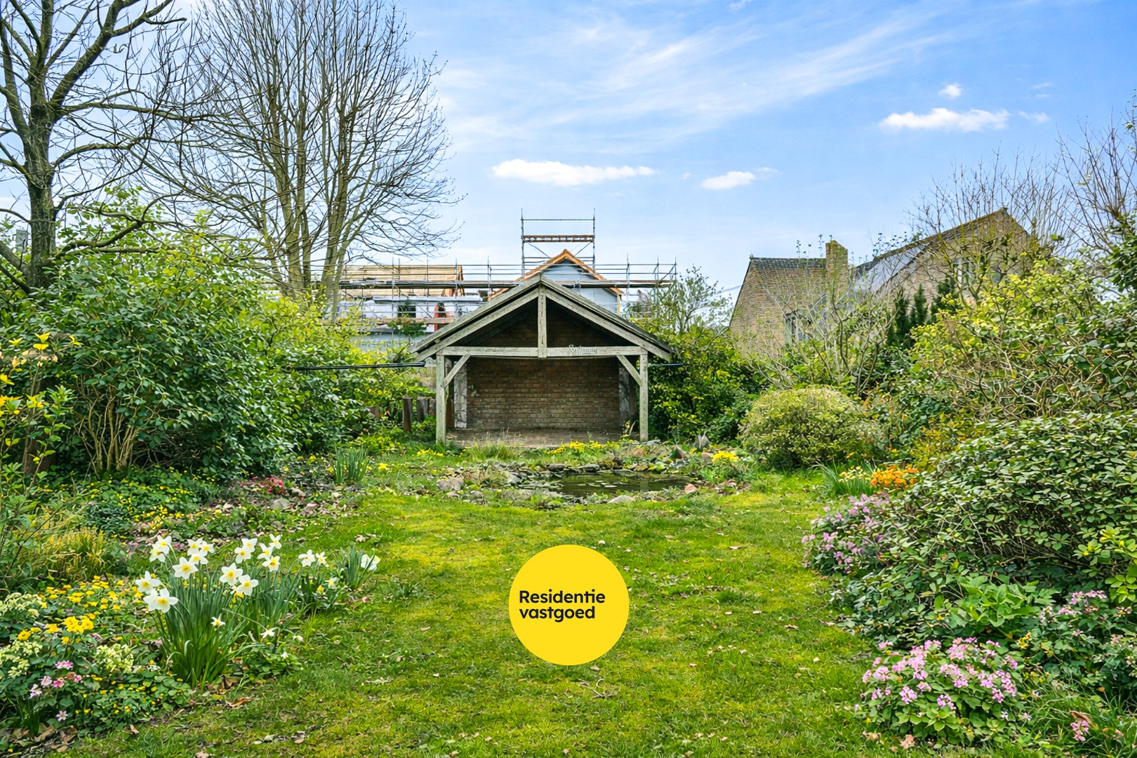 Te renoveren open bebouwing op ruim perceel van 1.300 m² met tal van mogelijkheden 