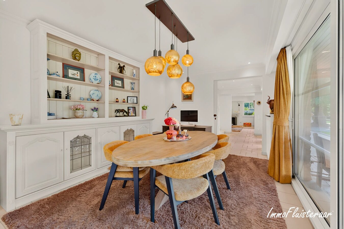 Exclusief eigendom met twee volwaardige, zelfstandige villa-woningen, een conciërgeverblijf en luxueuze paardenfaciliteiten op ruim 2 ha te Brasschaat 