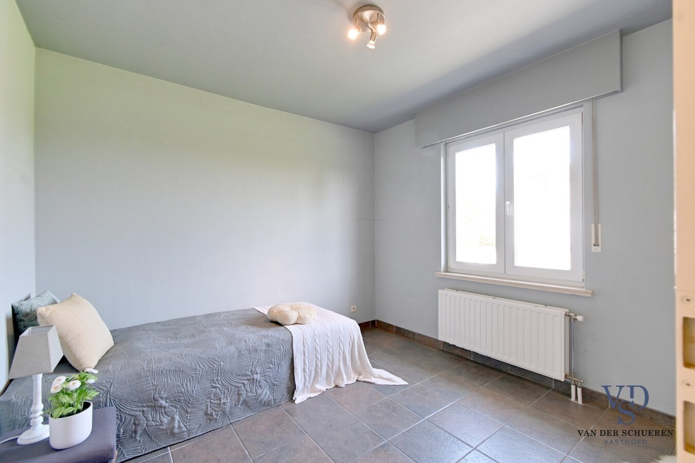 Bungalowwoning met afzonderlijke garage 