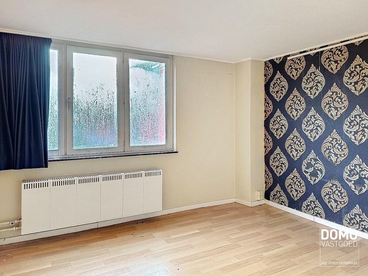 Te renoveren handelshuis gelegen in het centrum van Diepenbeek. 