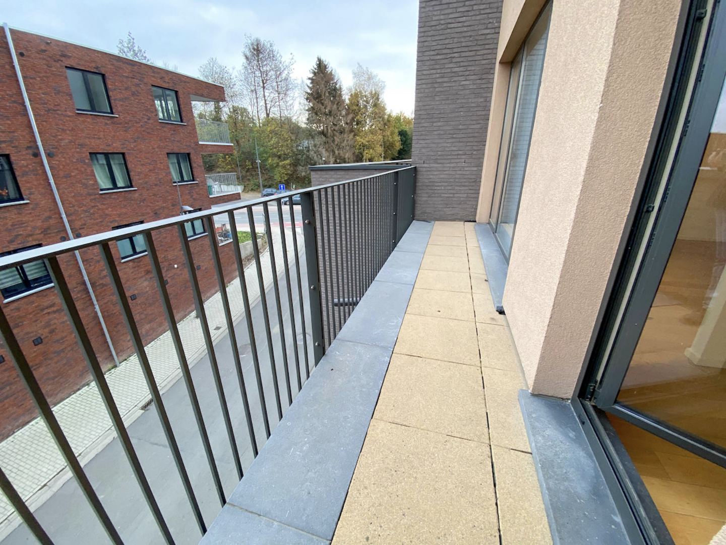 Moderne serviceflat met terras centrum ALSEMBERG - BEERSEL 