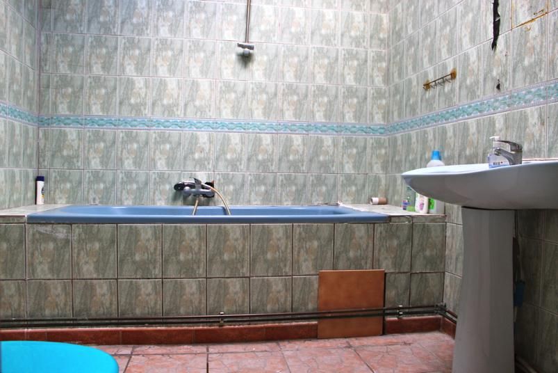 Zonnige te renoveren woning met veel potentieel 