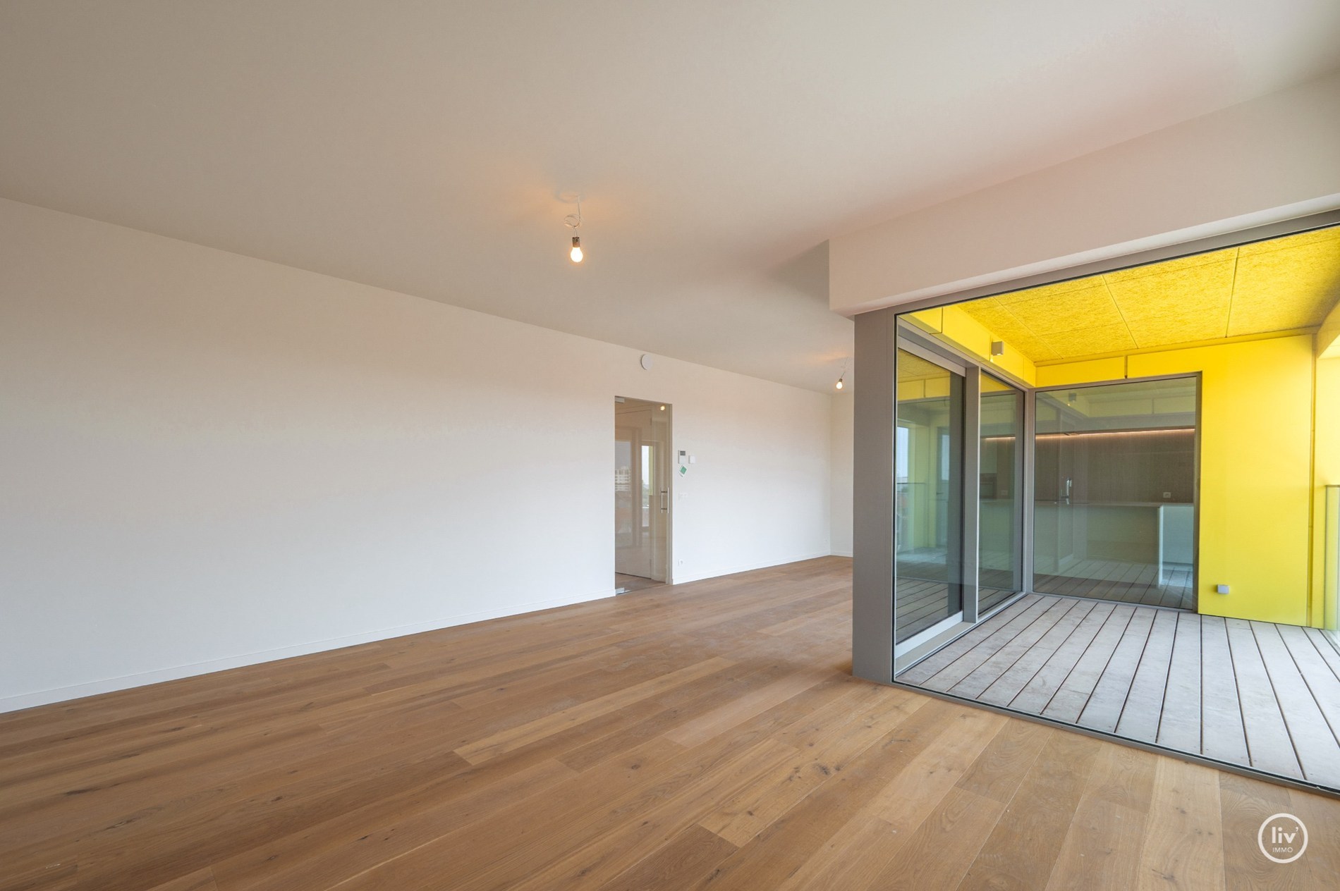 Portes ouvertes Dimanche 26/07 (09h à 16h): Appartement neuf entièrement prêt à emménager avec une largeur de façade de 10m. 