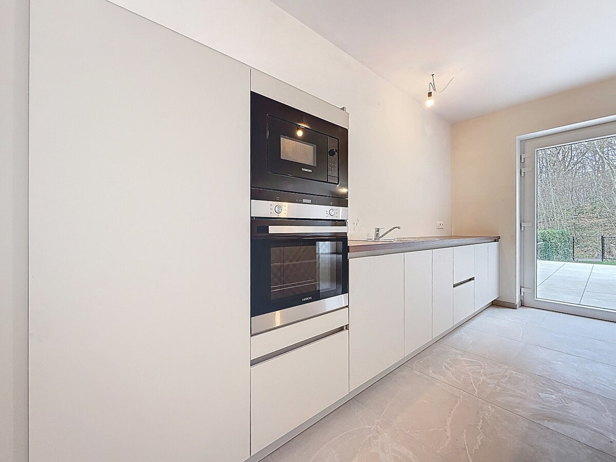 Tiptop afgewerkte nieuwbouw BEN-woning te St-L-Houtem, 6% BTW mogelijk 