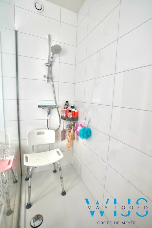 Instapklaar appartement met parkeerplaats te ERTVELDE ! 