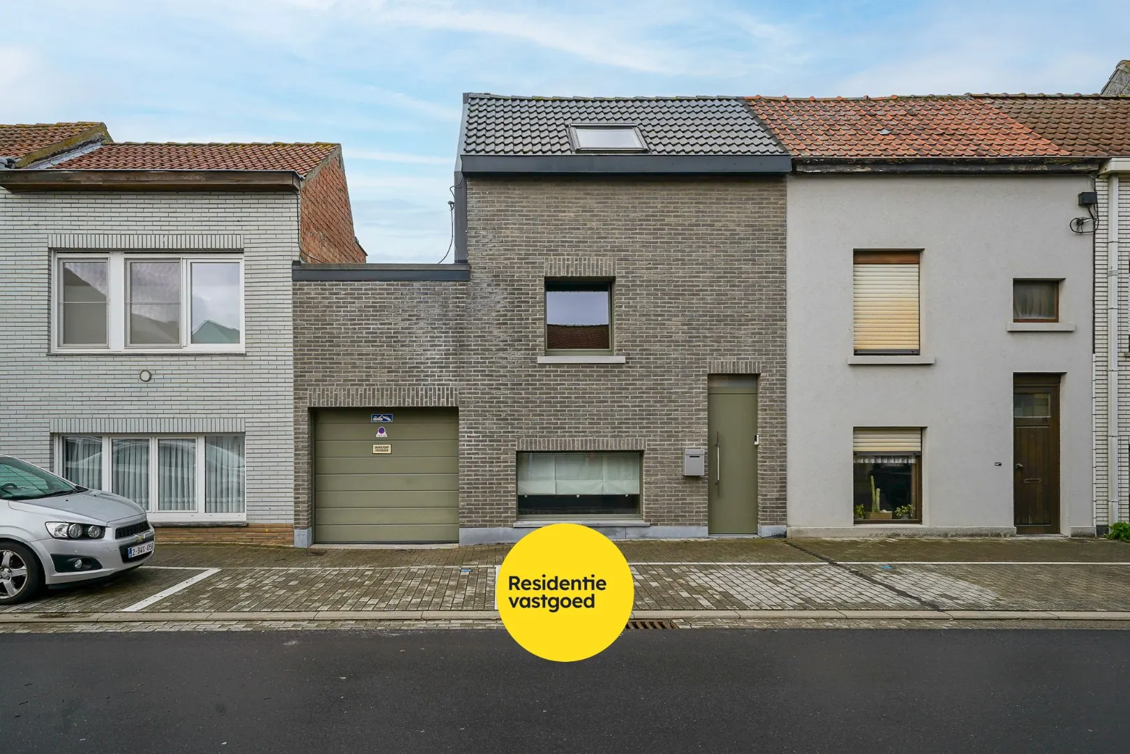 Instapklare woning met garage en tuin te Bredene