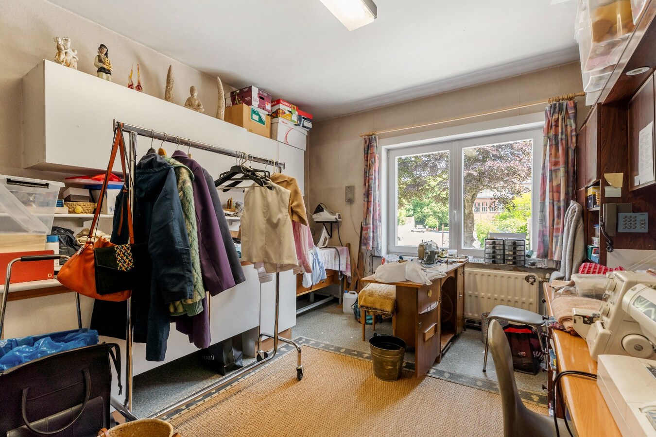 Karaktervol pand met tal van mogelijkheden in hartje Diksmuide te koop! 