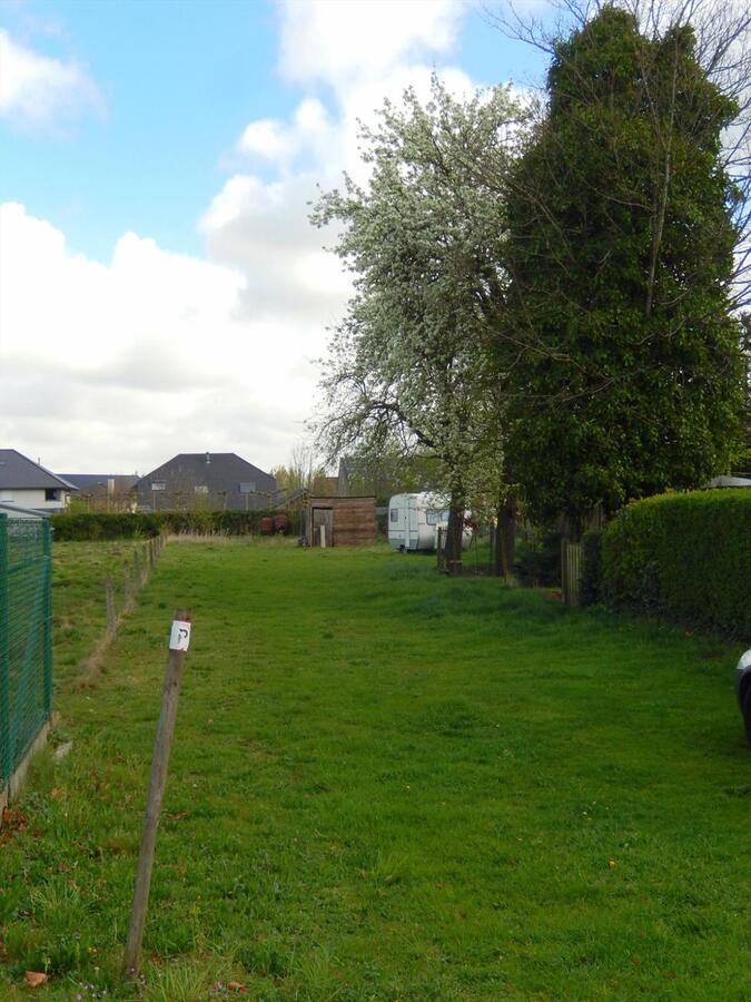 Mooi perceel bouwgrond met huis te Jabbeke 