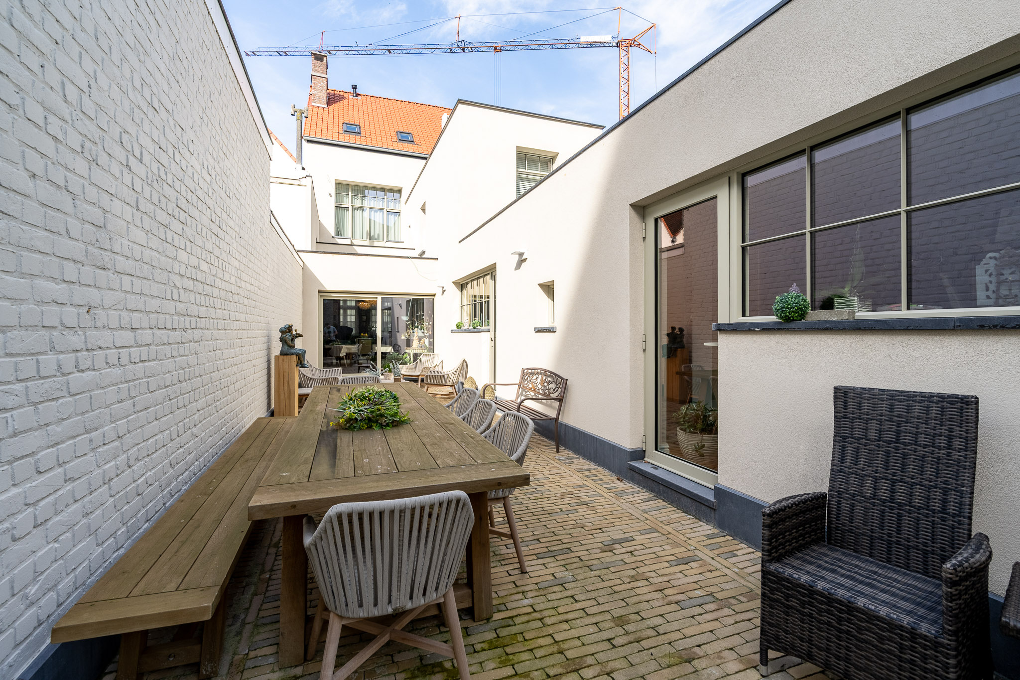 Charmante en karaktervolle herenwoning, met veel smaak gerenoveerd in het centrum van Knokke 