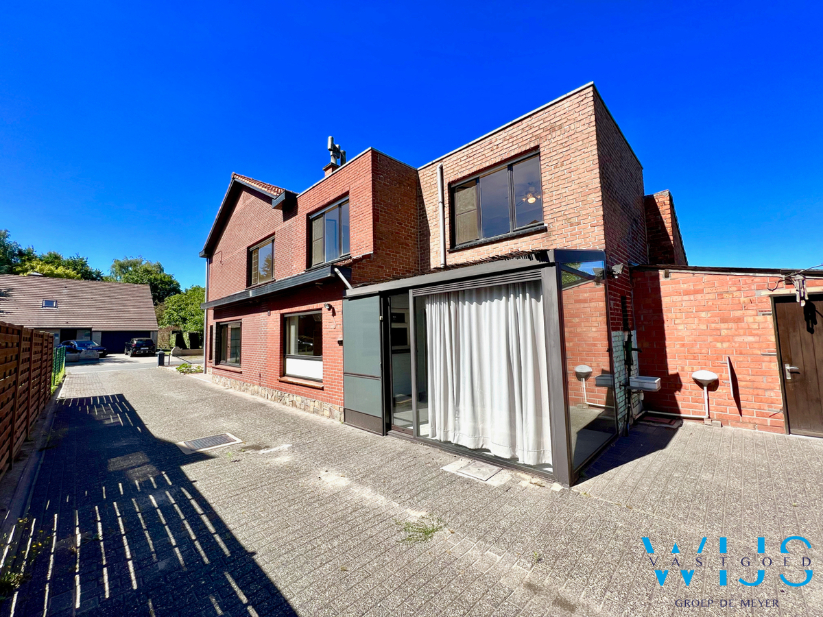 Ruim woonhuis op een zeer rustige locatie in Ertvelde ! 