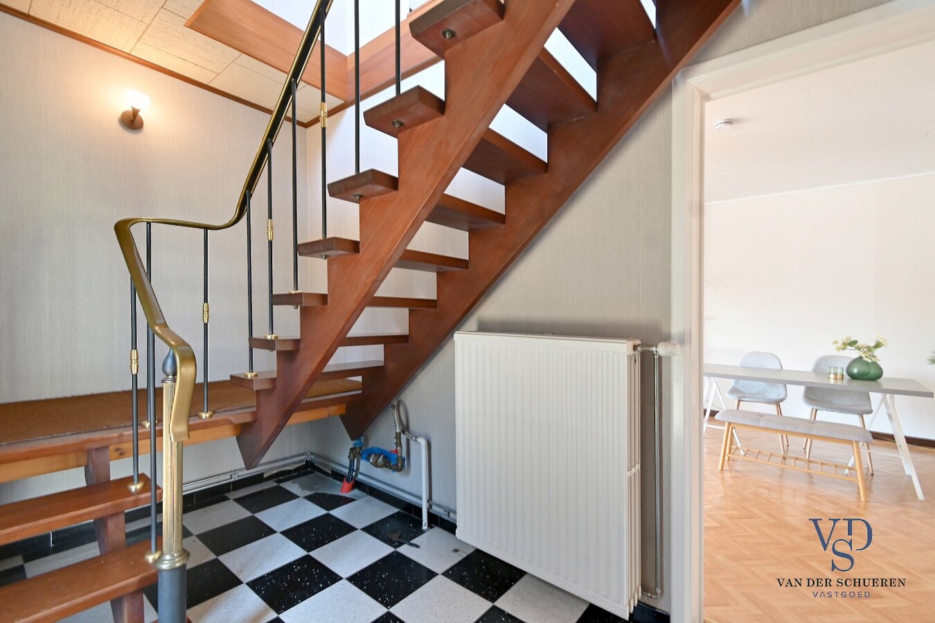 Ruime Half Open Bebouwing in rustige buurt 