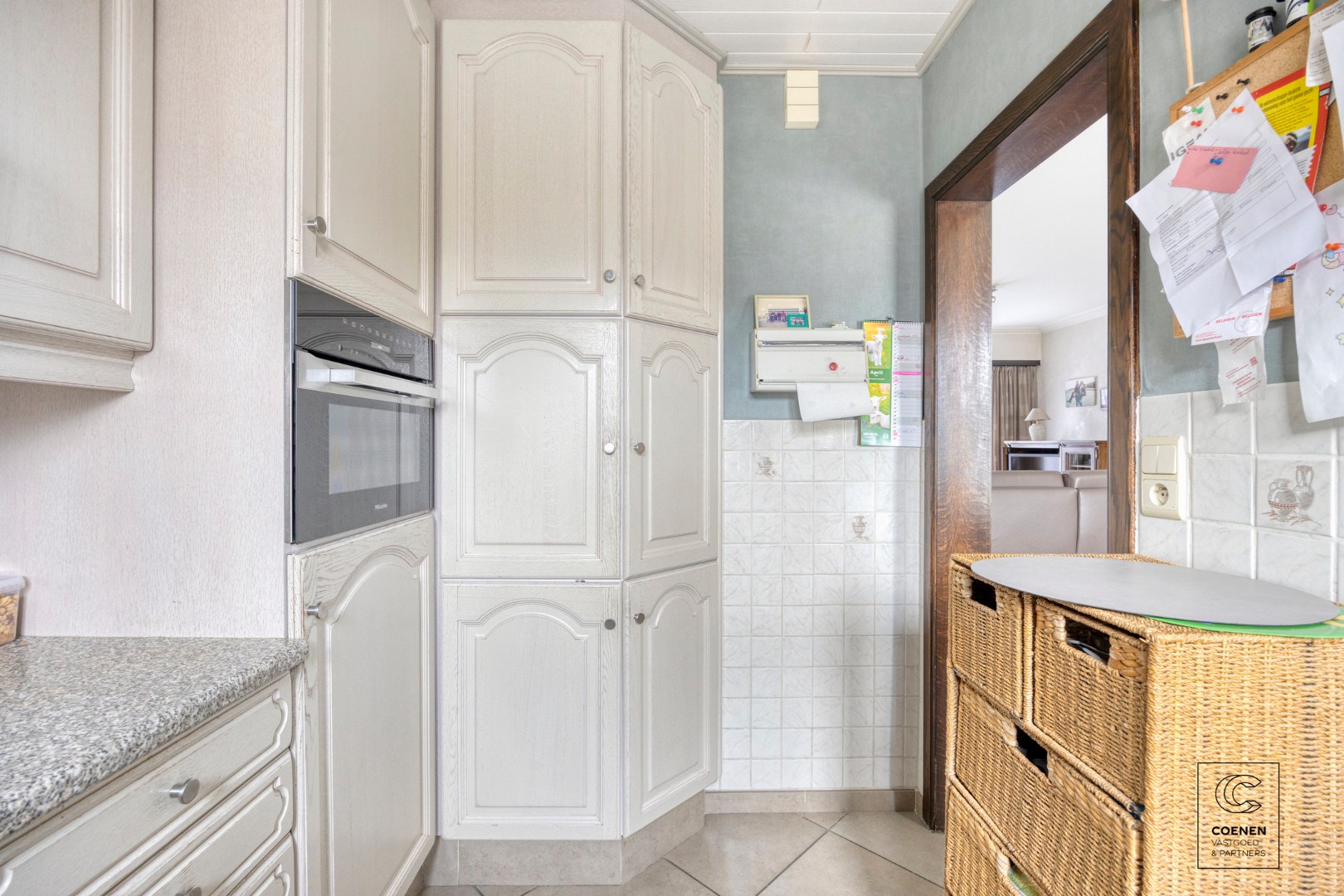 Zeer verzorgde bel-etagewoning op een centrale ligging te Kontich! 