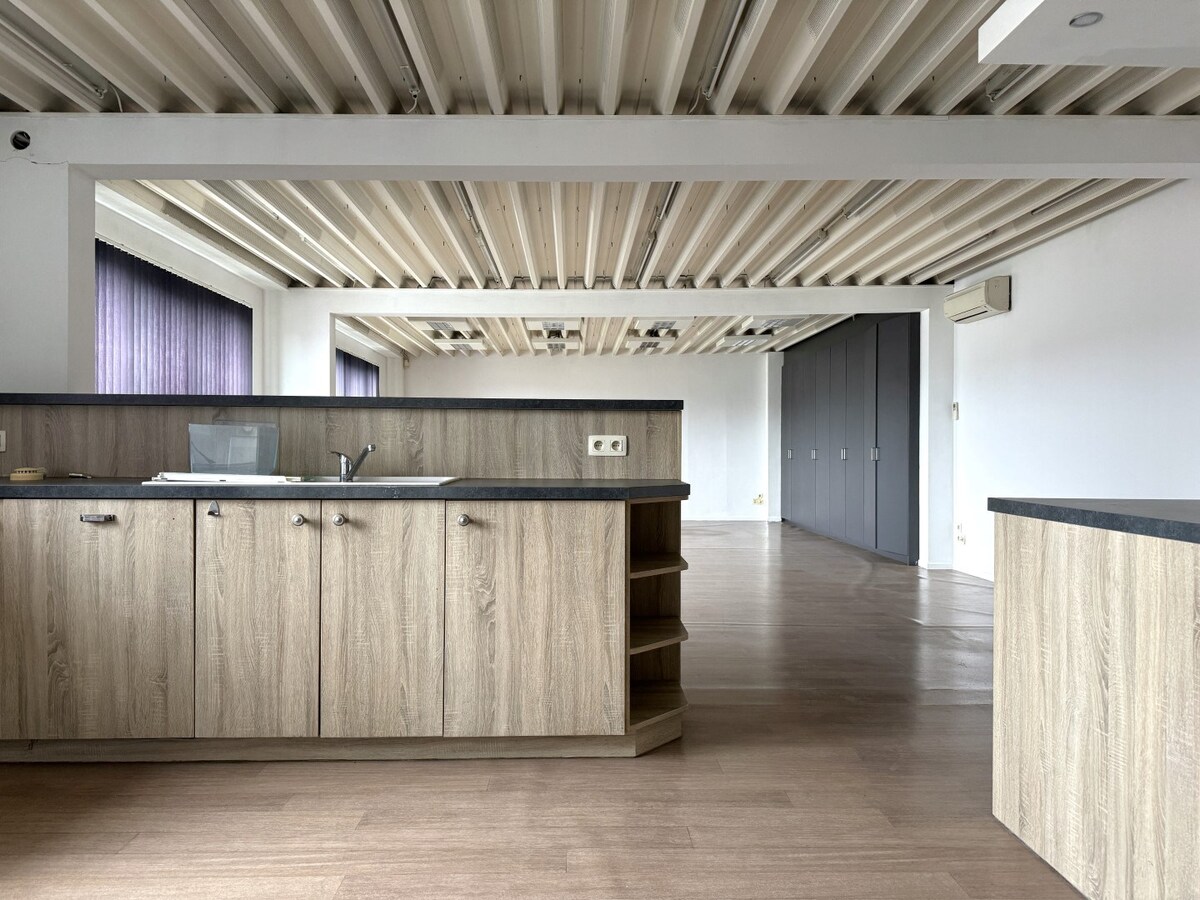 Kantoor verhuurd in Ravels