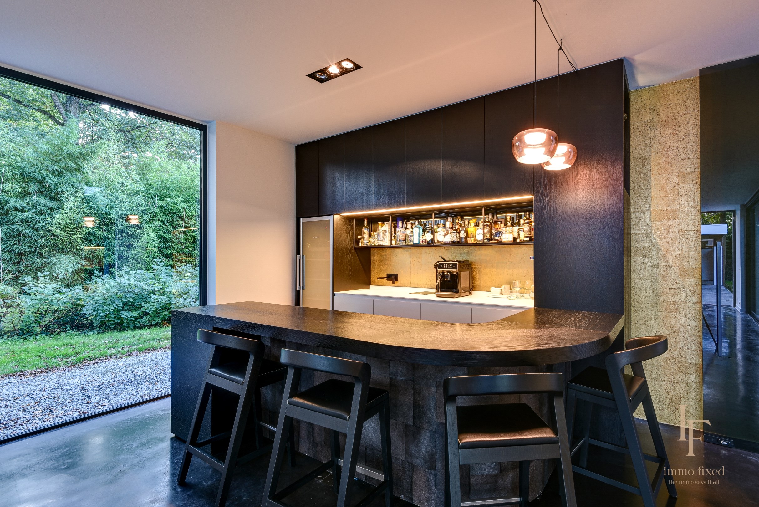 Luxe villa met 4 SLKS en praktijkruimte te SCHILDE! 