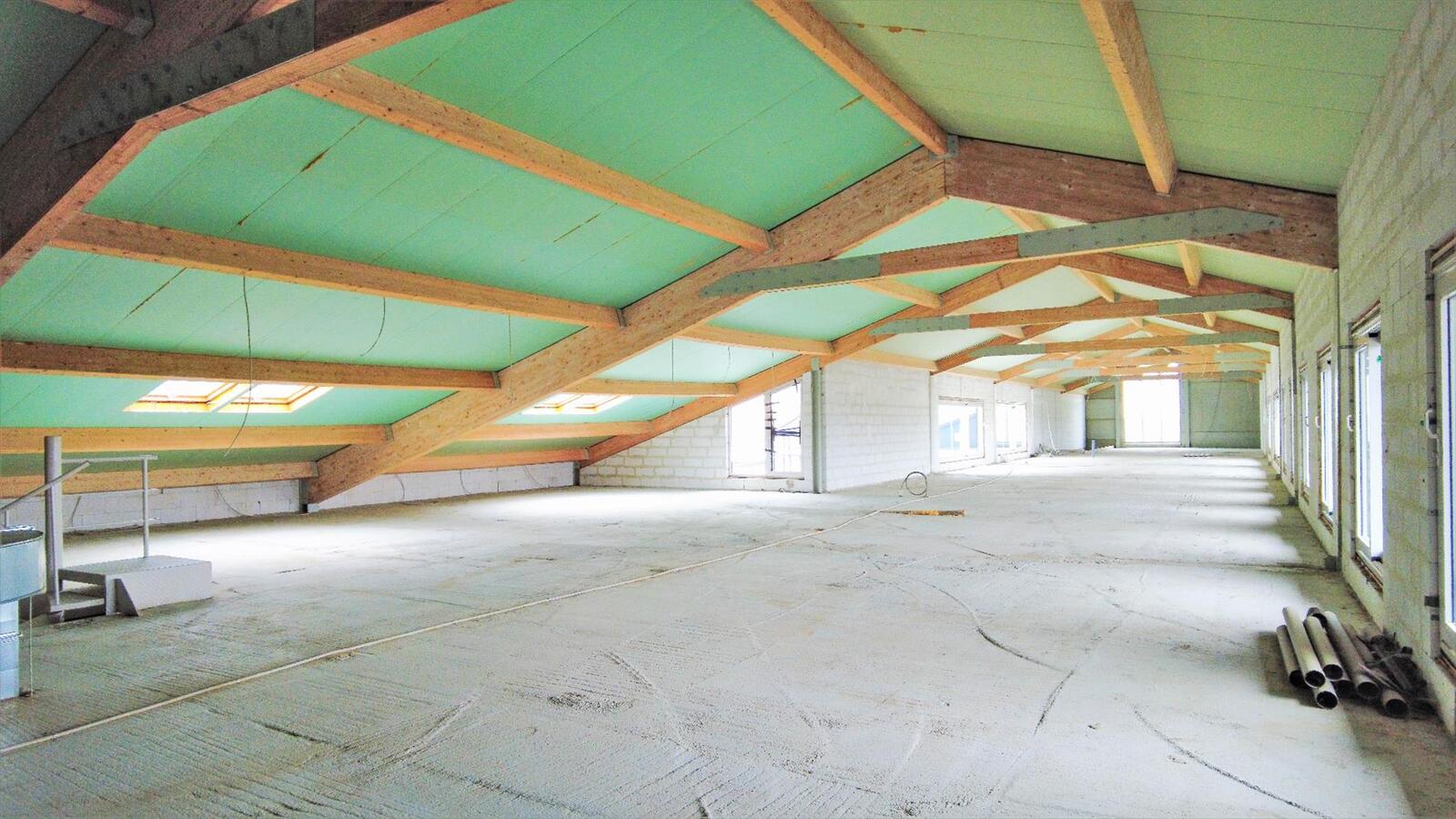 Exclusive professional equestrian center on more than 16ha at Rebecq (Walloon Brabant; Brussels; Belgium) 