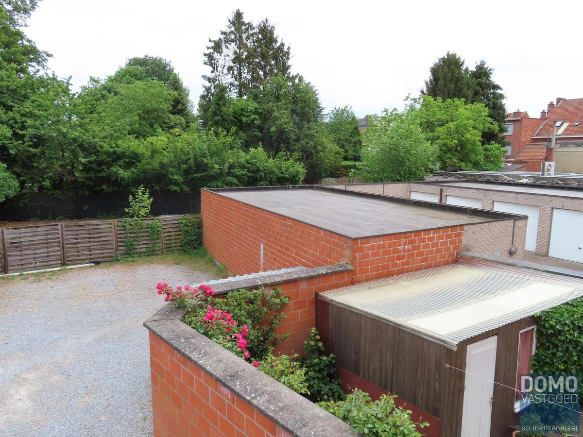 Mooi appartement, 2 slaapkamers, groot terras en autostaanplaats 