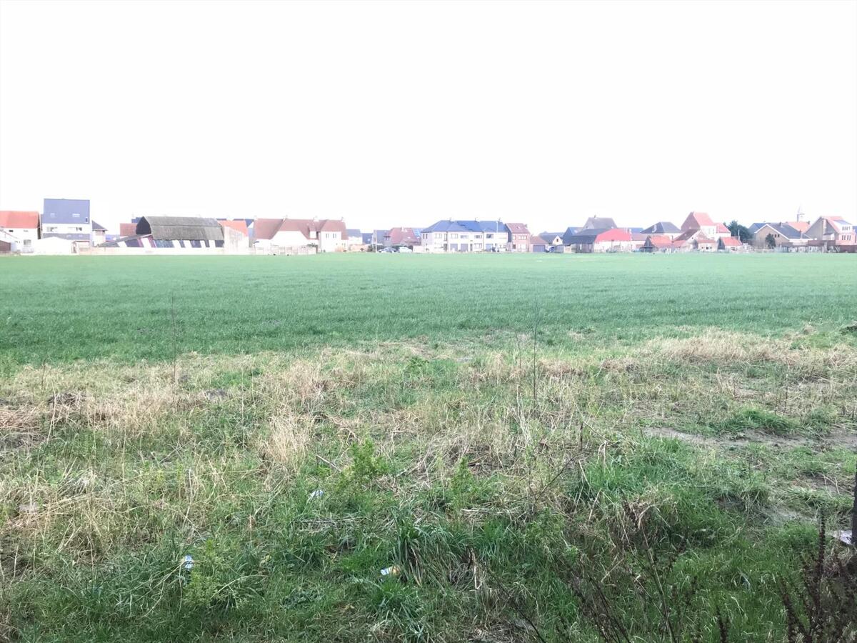 MODERNE RUIME WONING  TE BREDENE 