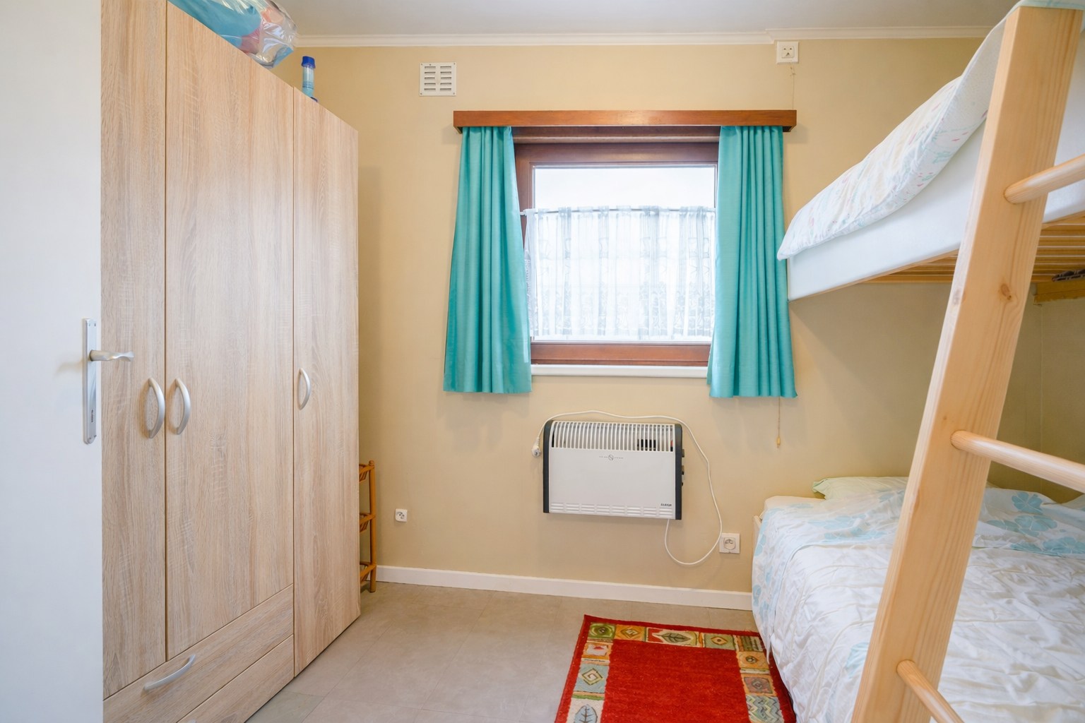Gezellige vakantiewoning met 2 slaapkamers te Koksijde, nabij het natuurgebied de Doornpanne duinen. 