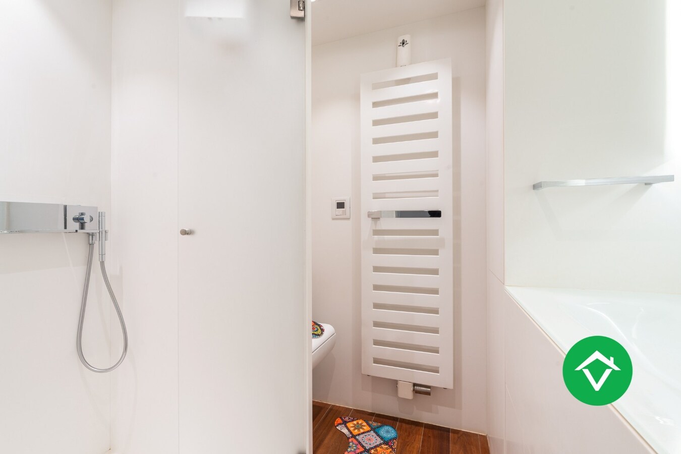 Instapklaar bemeubeld hoekappartement met 2 slaapkamers te koop in Oostende 