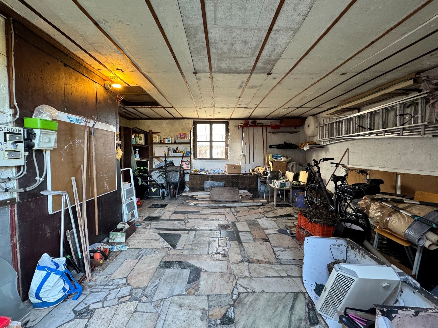 Charmante woning met garage en tuin op 963 m² te Zulte 