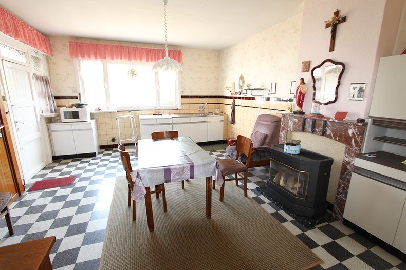 Woning met 4 slaapkamers en tuin te Koekelare 