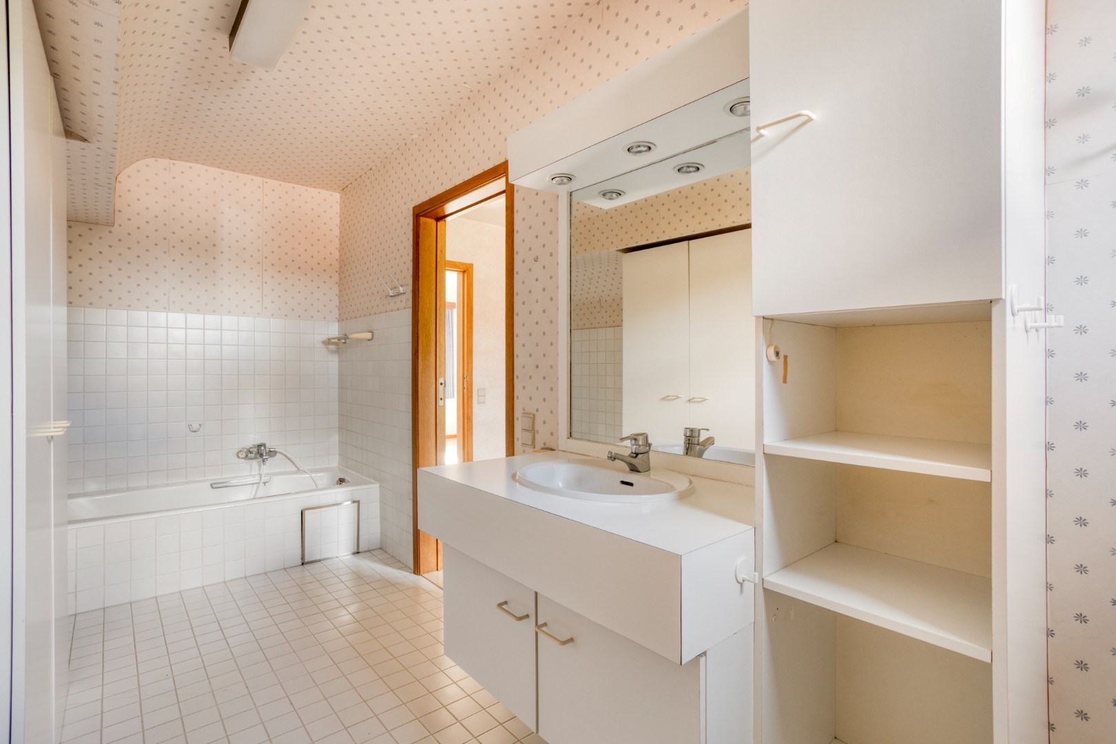 Ruime gezinswoning met grote tuin op perceel van 10a 29ca in Oud-Heverlee – bewoonbare opp. 226 m² 