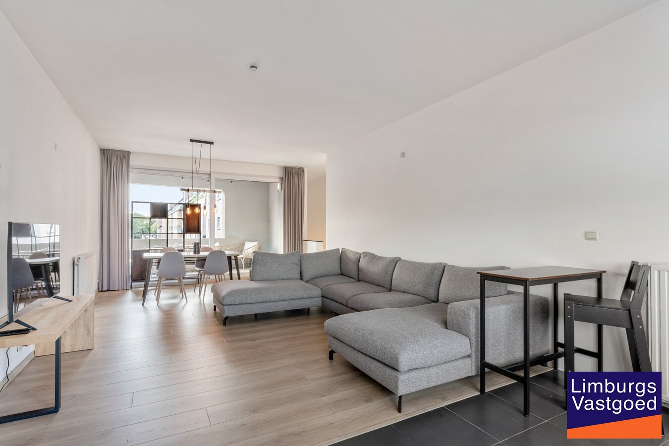 App., 119 m², 2 slpk, terras, autostaanplaats 