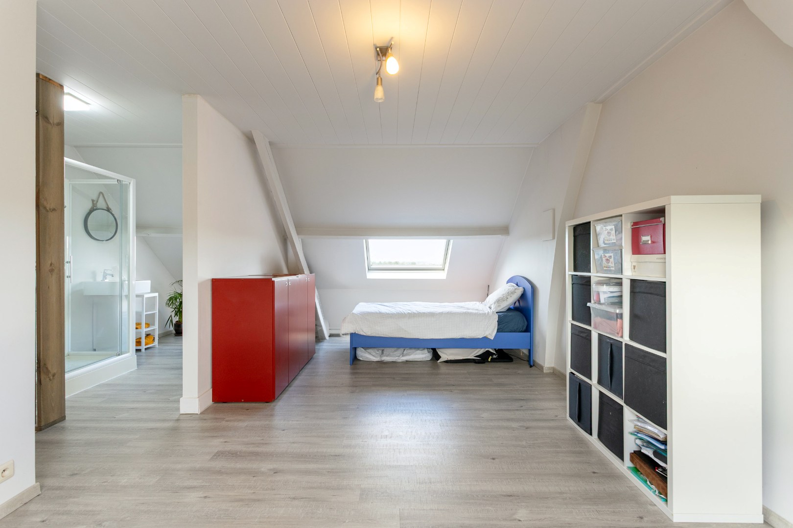Instapklare driegevelwoning met 3 slpk te Lembeek 