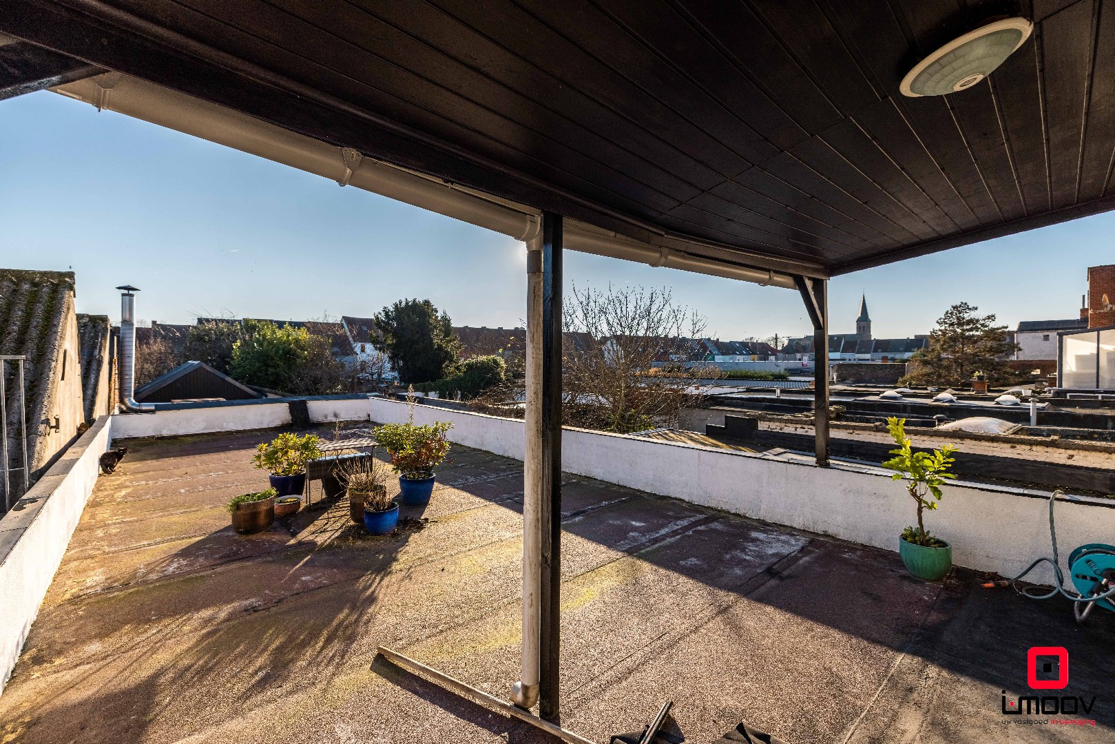 Uniek gemengd pand met commerciële invulling én ruime privéwoning in opkomende buurt van Gent 