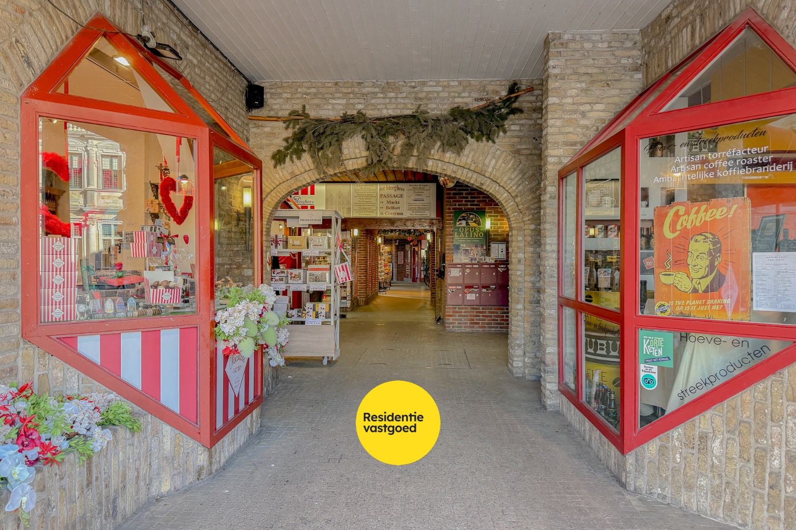 Uitzonderlijke investeringsopportuniteit in Galerij Ter Steeghere – hartje Brugge 