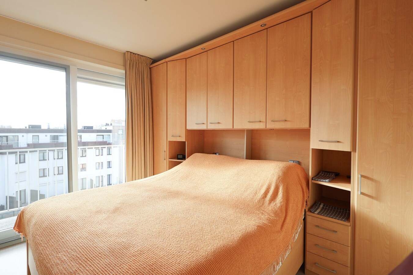 Modern appartement met eigen parkeerplaats nabij het strand Oostduinkerke 