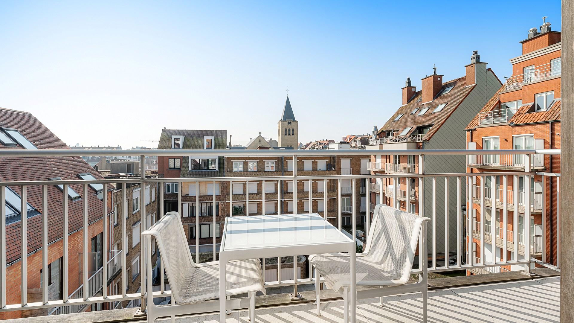 Magnifique appartement duplex rénové avec 3 chambres à vendre à Knokke 