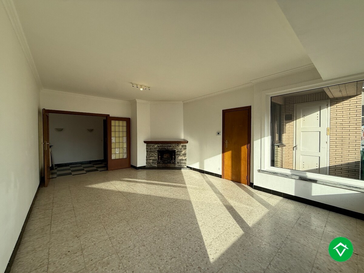 Appartement met 2 slaapkamers te Roeselare 