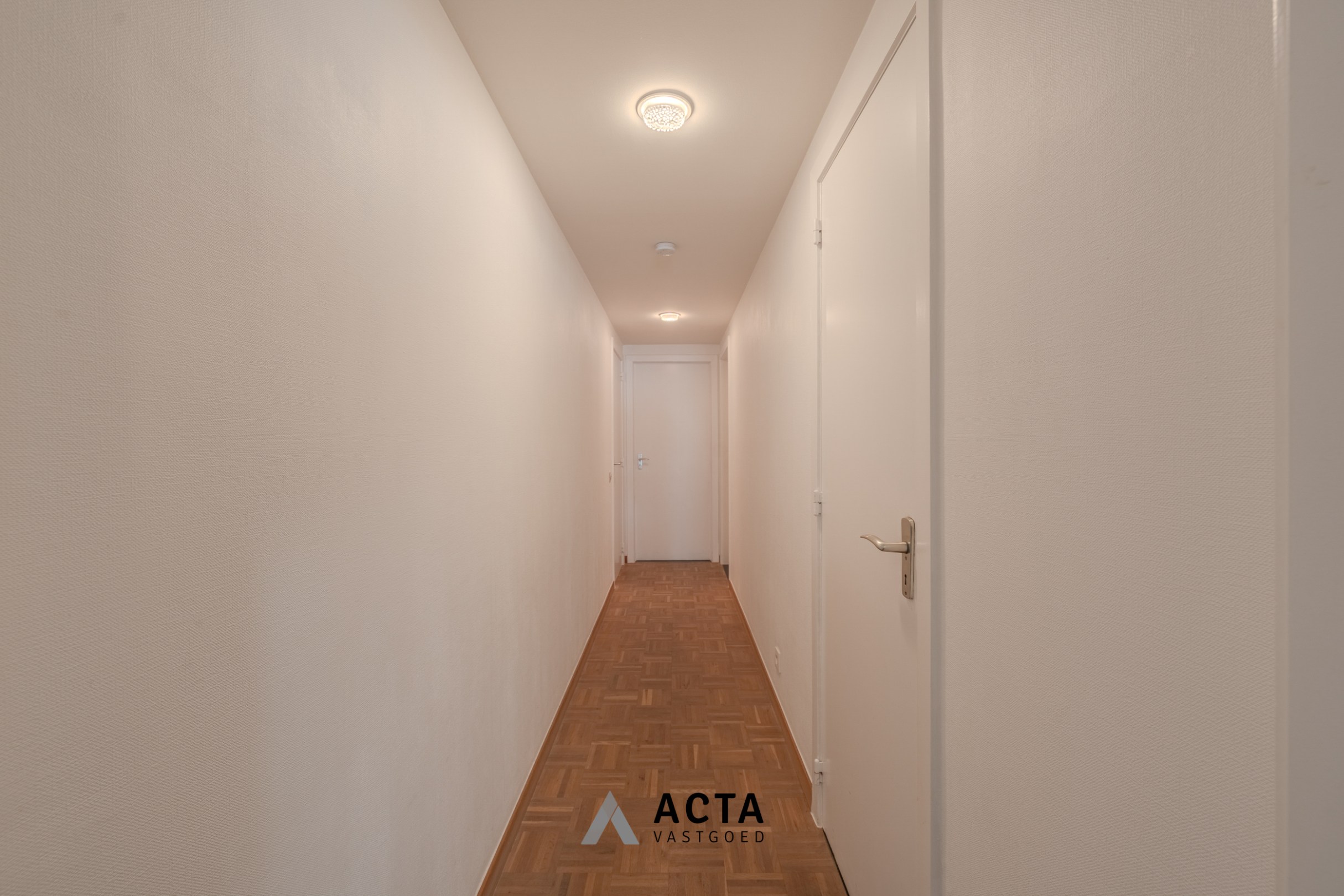 Instapklaar appartement met 2 terrassen in het centrum 