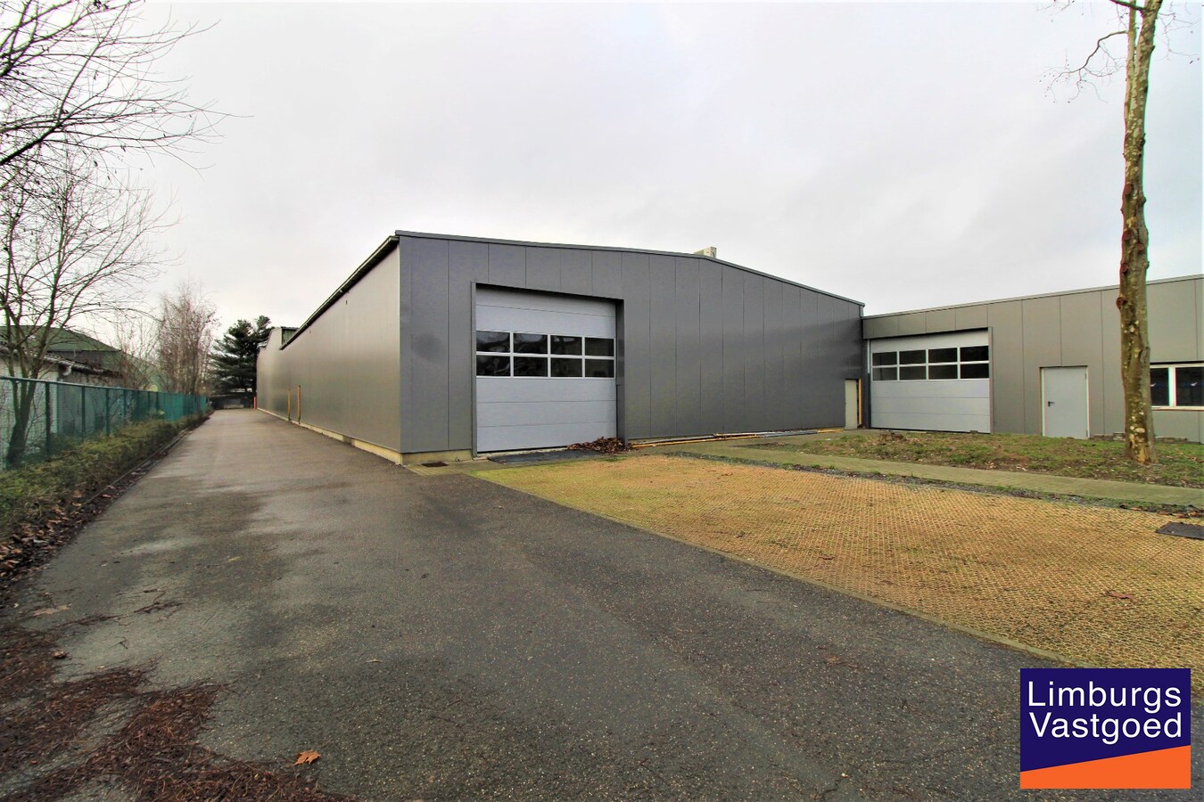 DE BEER - KMO UNITS - v.a. 110 m² tot 478 m² - Nabij E 313 