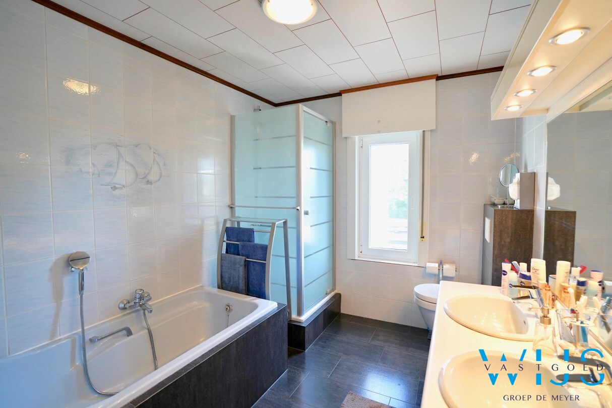 Instapklaar woonhuis te Ertvelde ! 