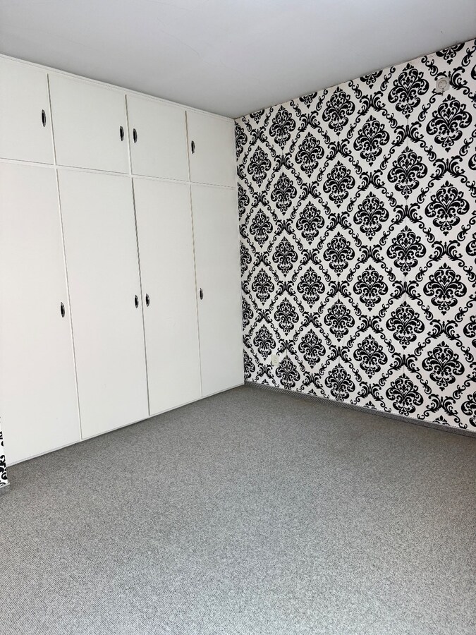 Woning met 4 slaapkamers en garage 