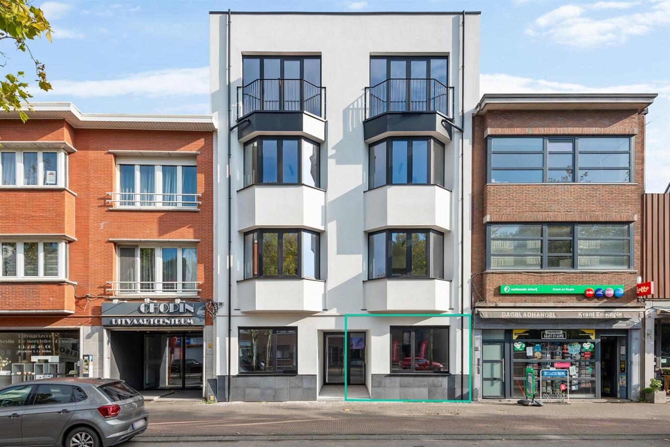 Gerenoveerd gelijkvloers appartement met ruime tuin! 