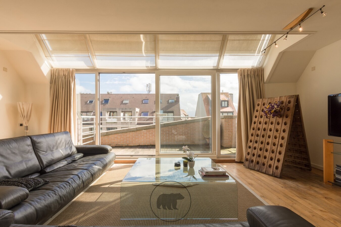Instapklare duplex-penthouse met zijdelings zeezicht te Knokke 