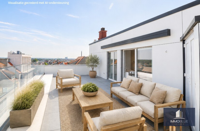 Volledig gerenoveerd dakappartement met een terras van ongeveer 45 m². 