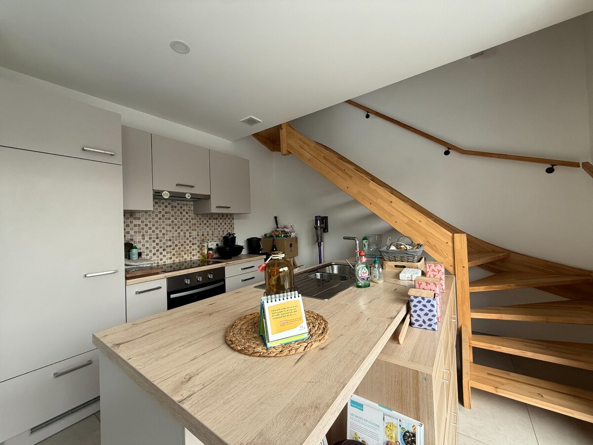 Charmante maison 2 chambres avec terrasse et parking sécurisé – Rumes 